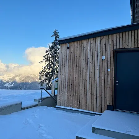 Dom wakacyjny Hus154 - Privates Design-Chalet Mit Eigener Sauna Im Brandnertal - 120 M' Fuer Bis Zu 7 Personen *
